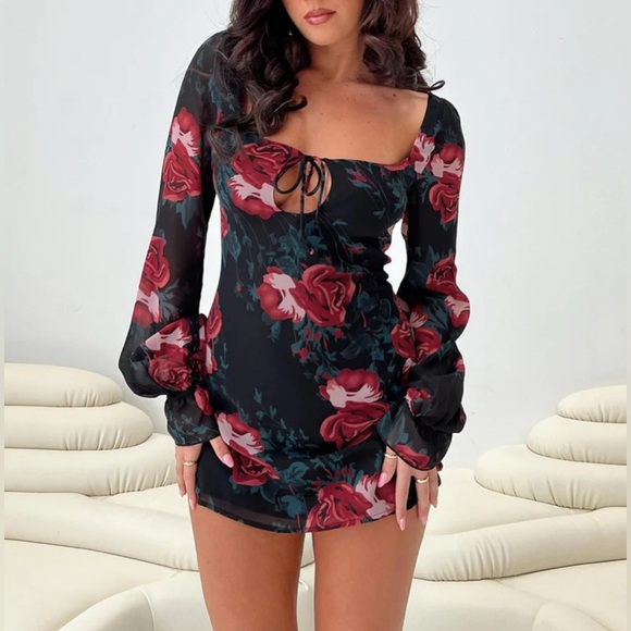 Princess Polly Bayford Long Sleeve Mini Dress Red Black Roses US Size 6 NWT - Picture 4 of 16